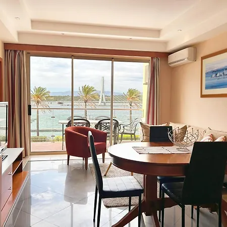 Boca Do Rio Arade Estômbar